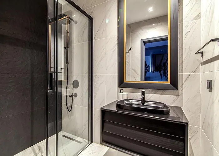 Modern In Beyoglu With Balcony 公寓