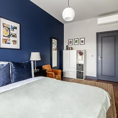 Modern In Beyoglu With Balcony İstanbul