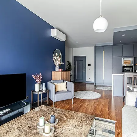 Modern In Beyoglu With Balcony Appartement *